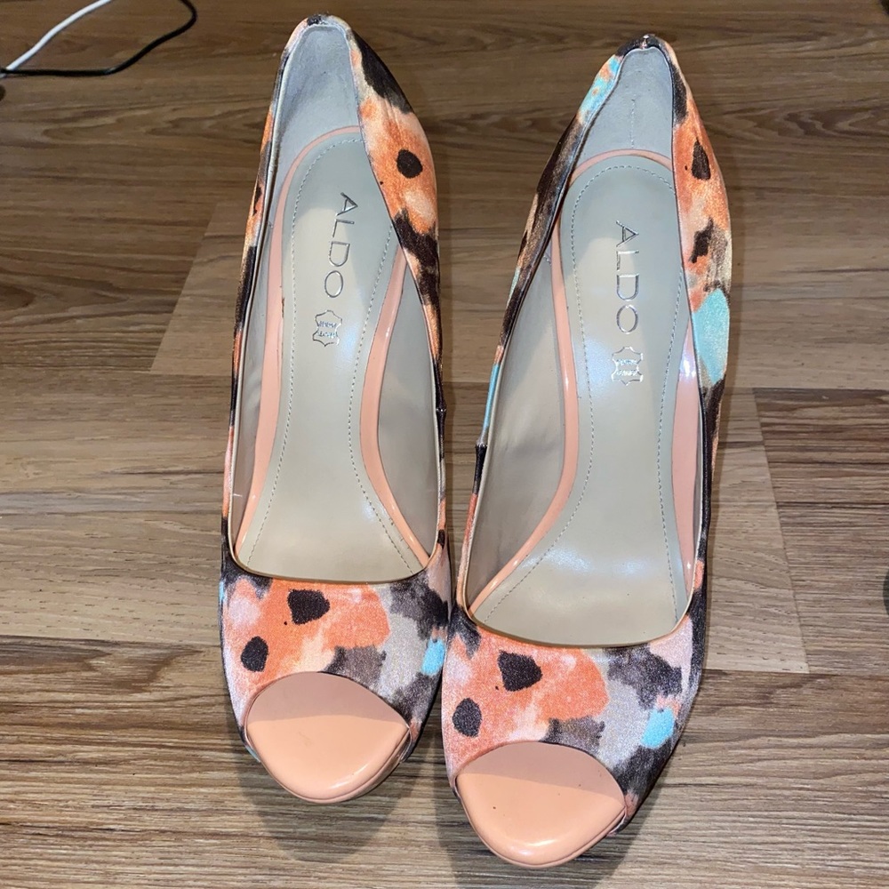 Aldo Multicolor Satin Heels - Picture 2 of 7